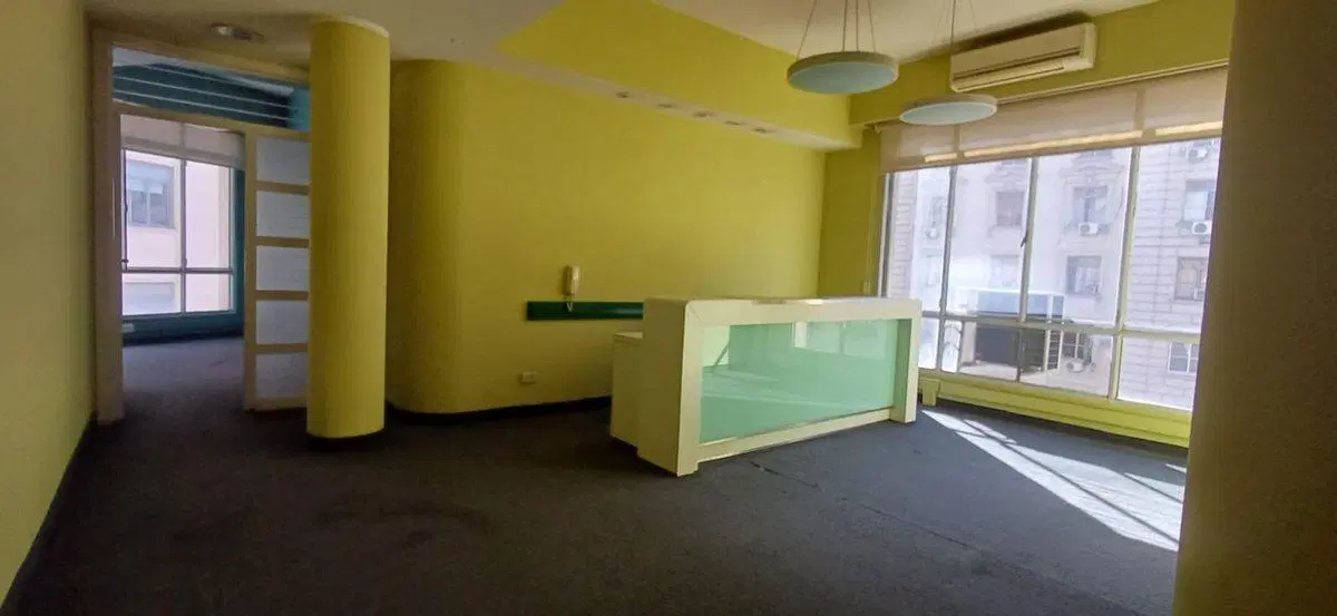 VENTA IMPONENTE PLANTA OFICINA SAN NICOLAS 3