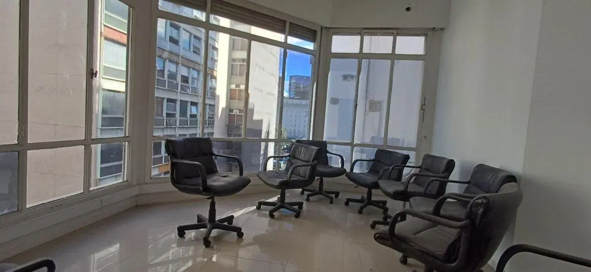 VENTA IMPONENTE PLANTA OFICINA SAN NICOLAS 5