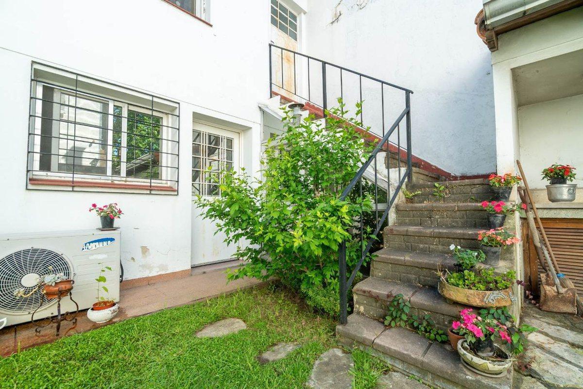 VENTA CASA MARTINEZ 7 AMB 4 DORMITORIOS JARDIN