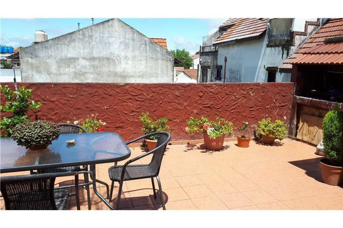VENTA LOCAL O DEPOSITO CON VIVIENDA VILLA ADELINA 2