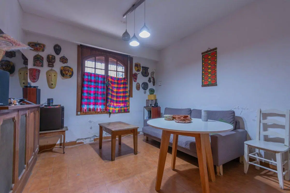 CASA DE 7 AMBIENTES EN VENTA CON TERRAZA 5