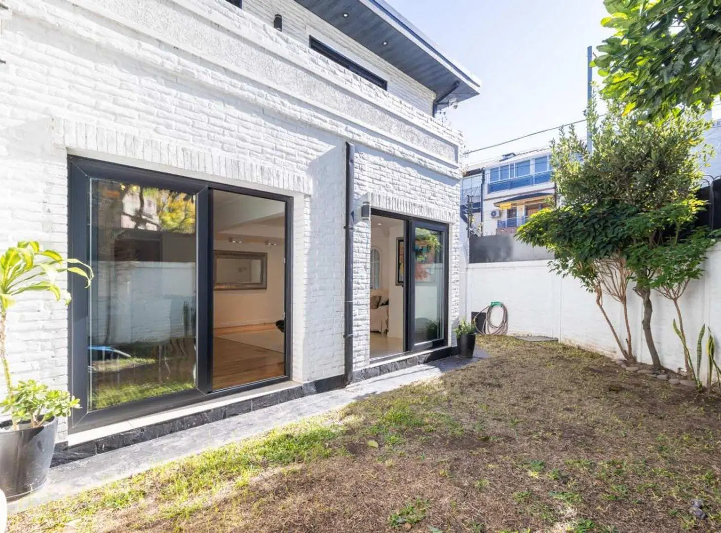 VENTA CASA A NUEVO C/2 SUITES/ COCH 3 AUTOS DEVOTO 4