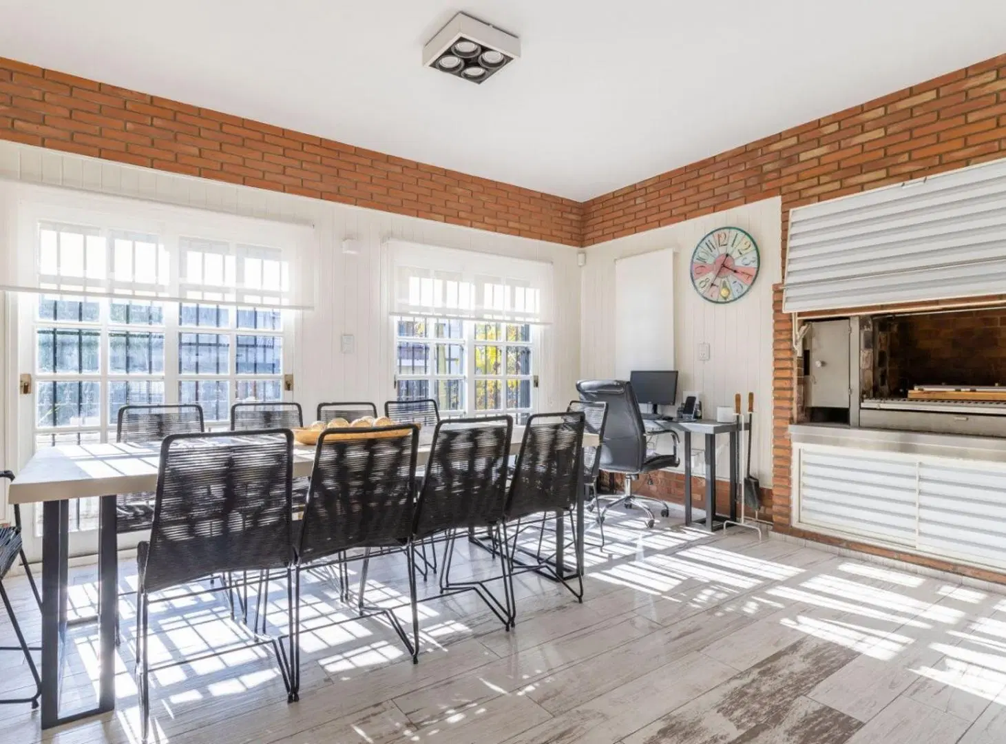 VENTA CASA A NUEVO C/2 SUITES/ COCH 3 AUTOS DEVOTO 2