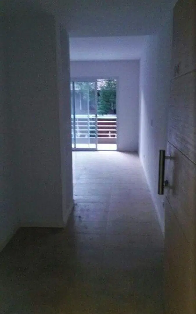 VENTA DPTO 2 AMBIENTES C/BALCÓN Y COCHERA TIGRE 3