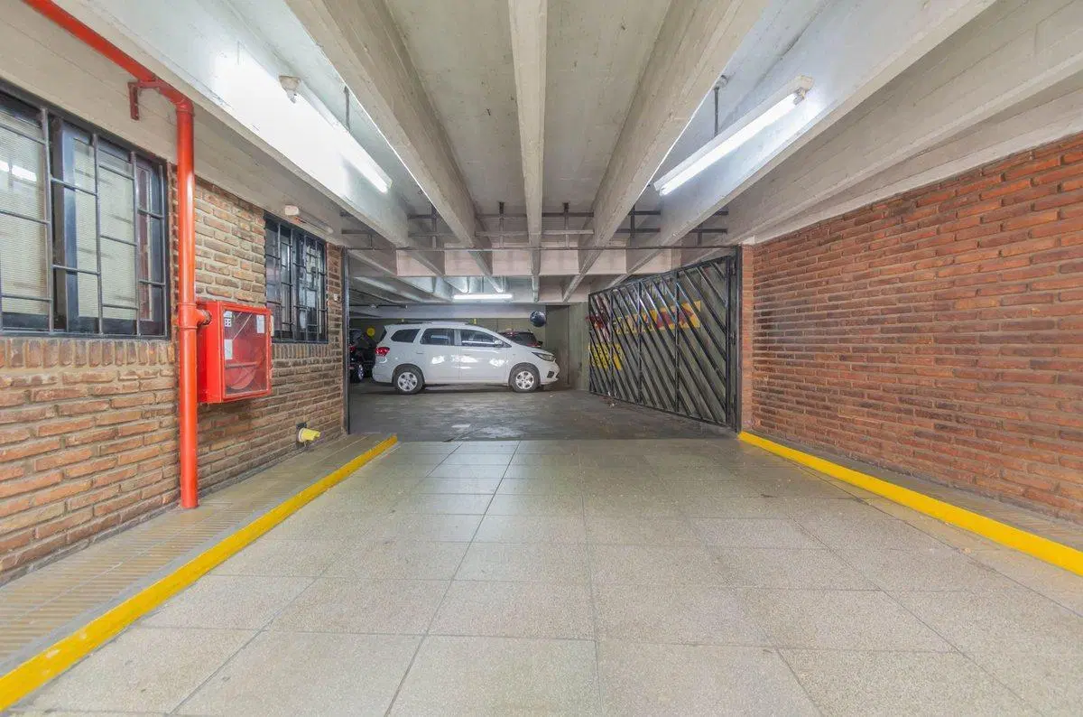 VENTA - COCHERA FIJA y CUBIERTA - ALTO PALERMO 3