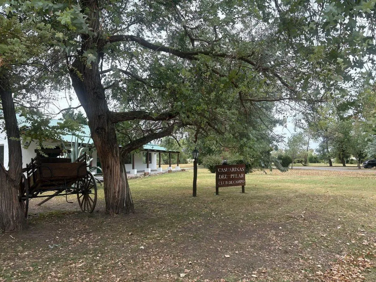 VENTA LOTE 840M2 CASUARINAS CLUB DE CAMPO PILAR 4