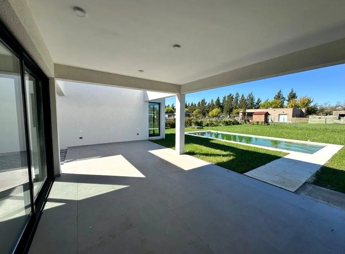 Casa en Venta Area 1 San Sebastián- Pilar, Zelaya 4