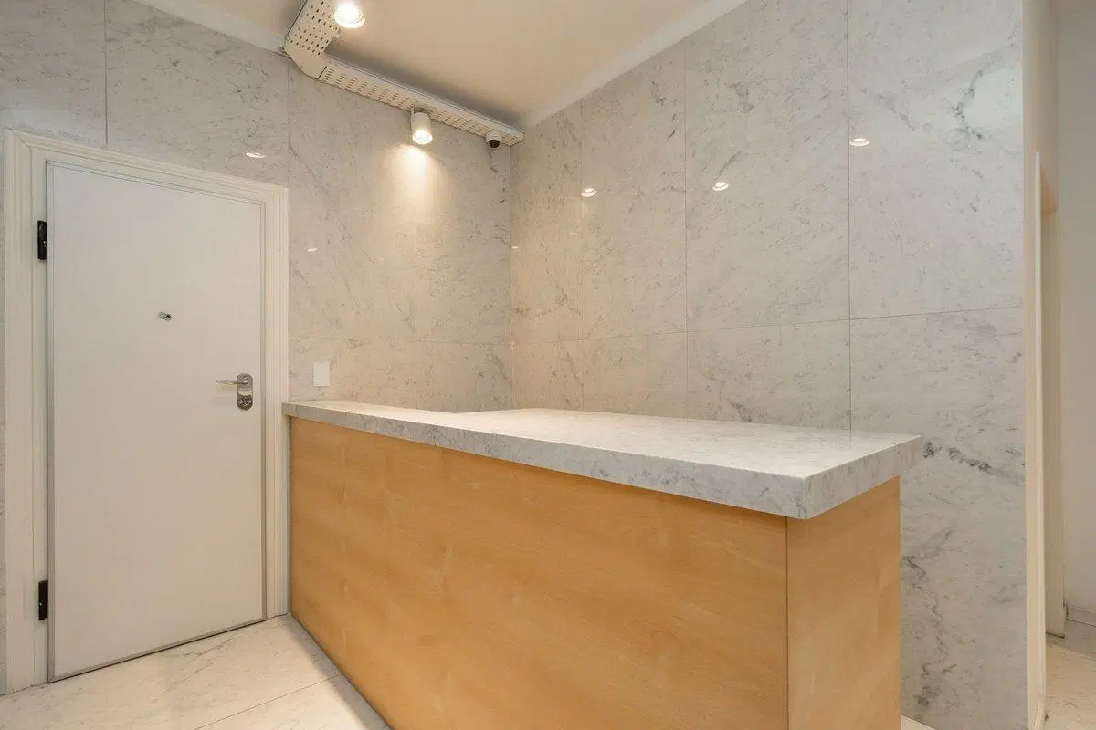 VENTA DE EXCLUSIVA OFICINA EN RECOLETA 4