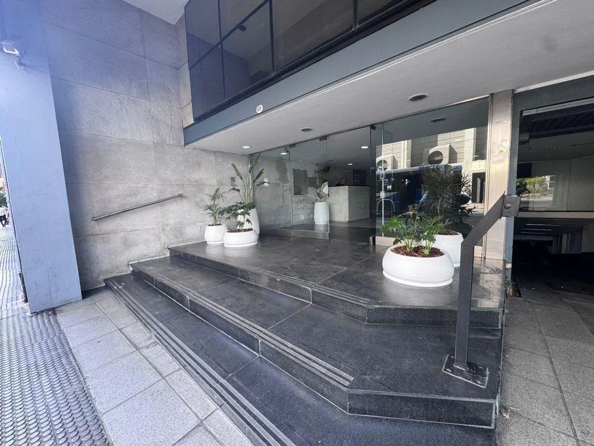 Oficina corporativa en alquiler – SEGURIDAD 24HS 3