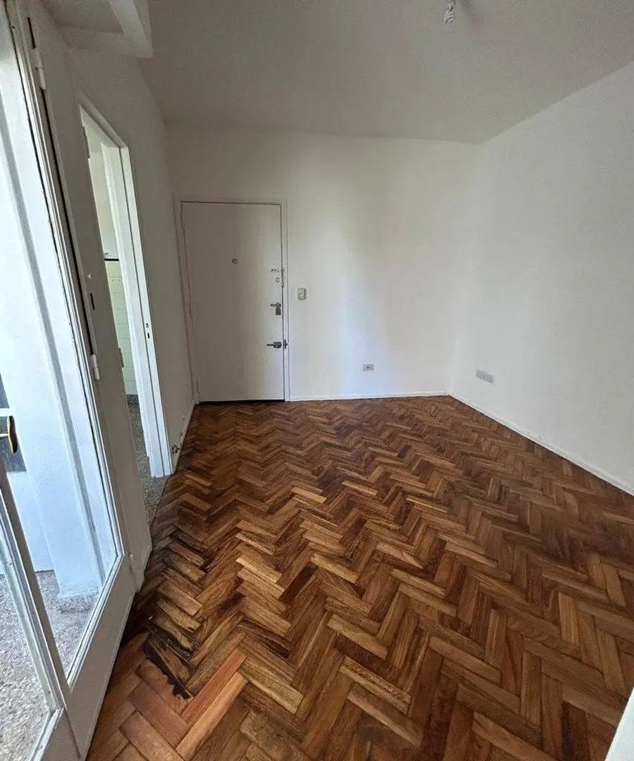 VENTA DEPTO 2 AMBIENTES EN COGHLAN 5