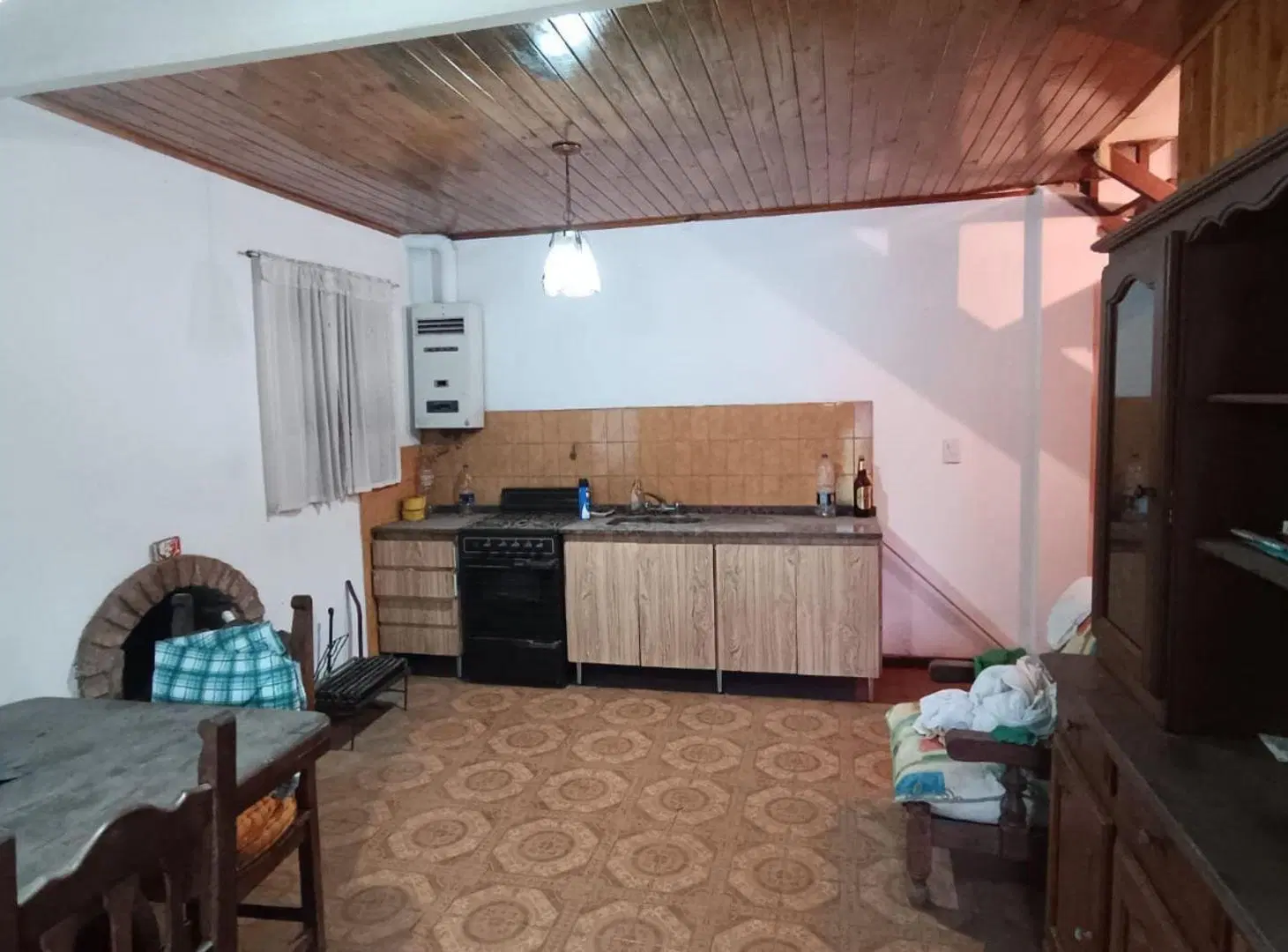 VENTA CASA C/PILETA LAGOMARSINO 5