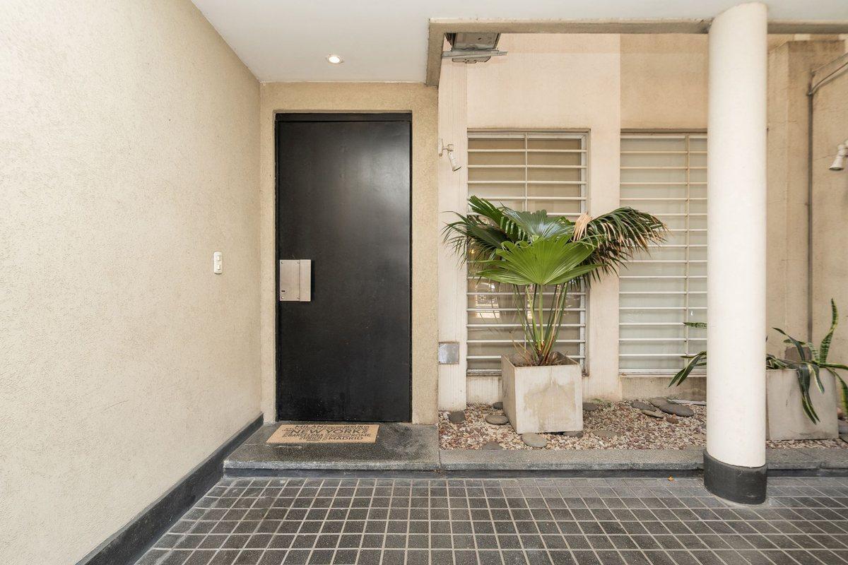 Foto de VENTA PH TRIPLEX/5 AMB C/PATIO/COCH/CHACARITA, imagen 1
