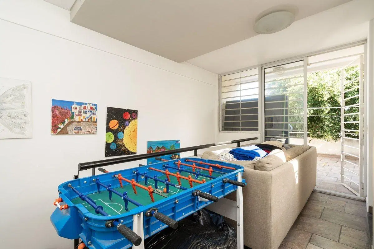 VENTA PH TRIPLEX/5 AMB C/PATIO/COCH/CHACARITA 4