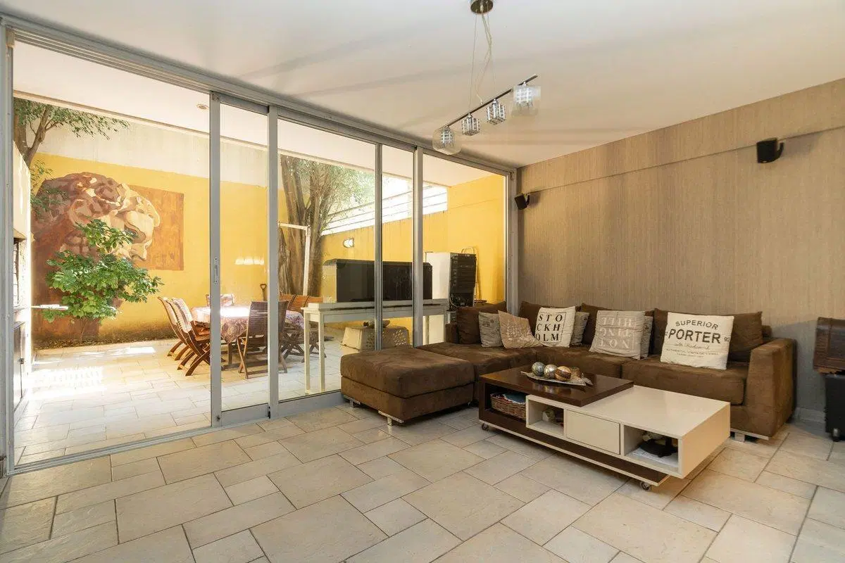VENTA PH TRIPLEX/5 AMB C/PATIO/COCH/CHACARITA 4