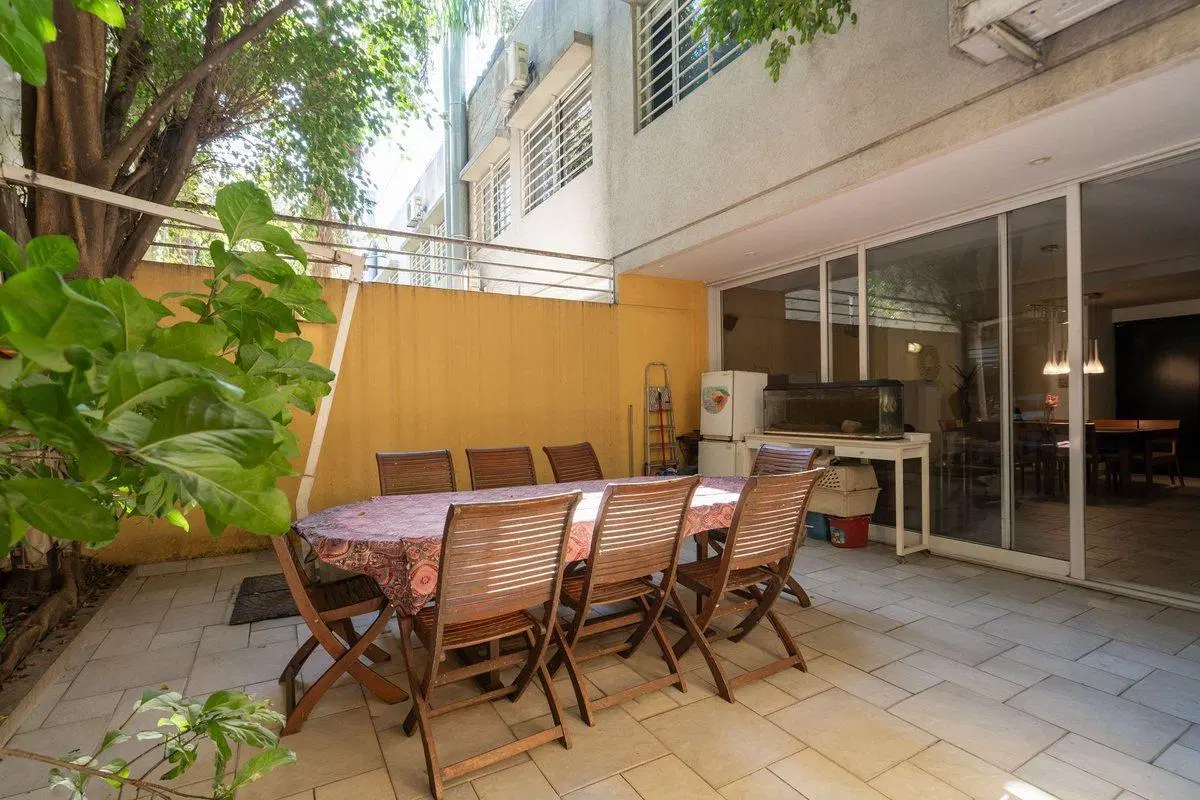 VENTA PH TRIPLEX/5 AMB C/PATIO/COCH/CHACARITA 2