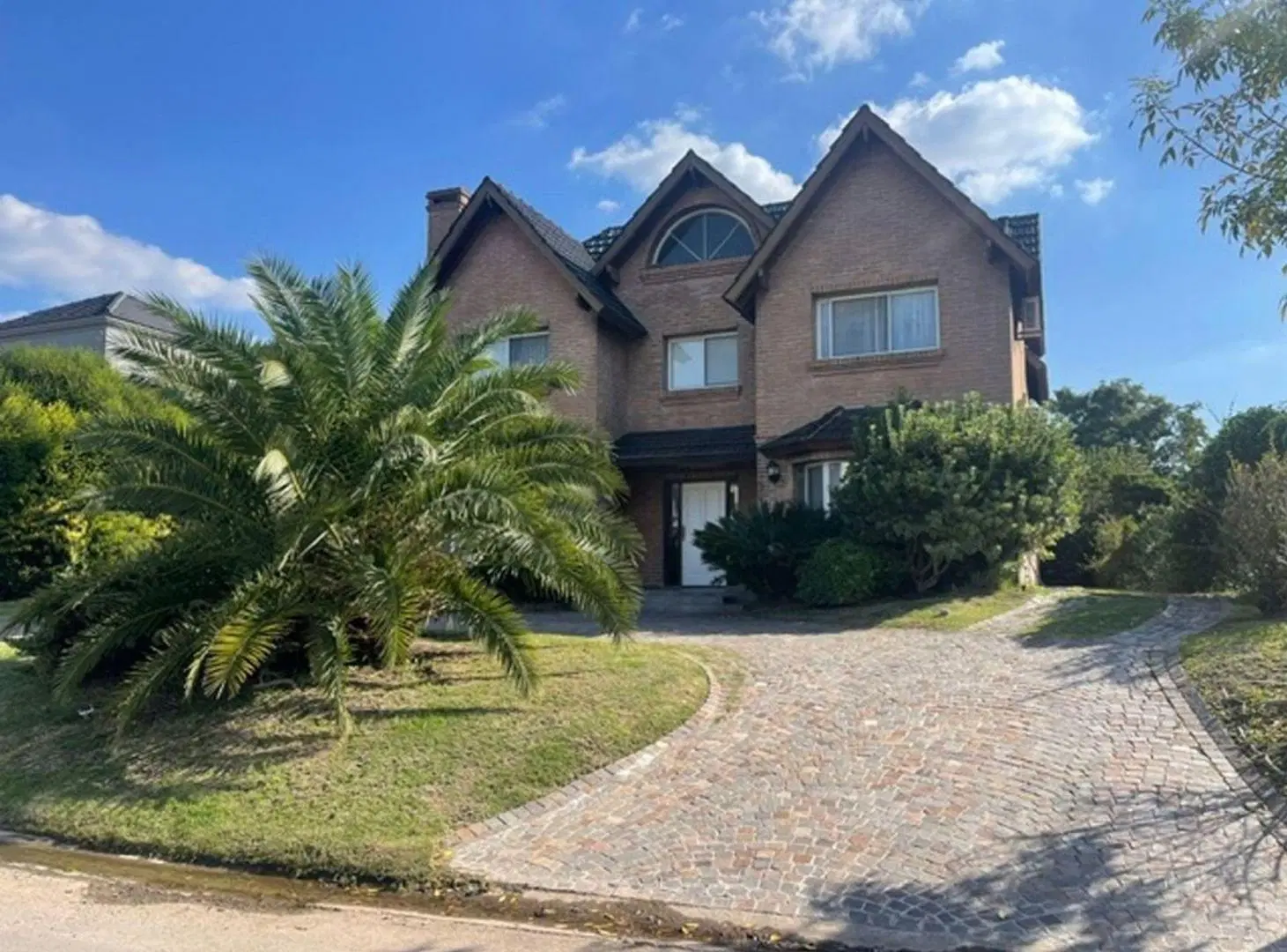 CASA EN VENTA BARRIO SETIEMBRE 6 AMBIETES 2