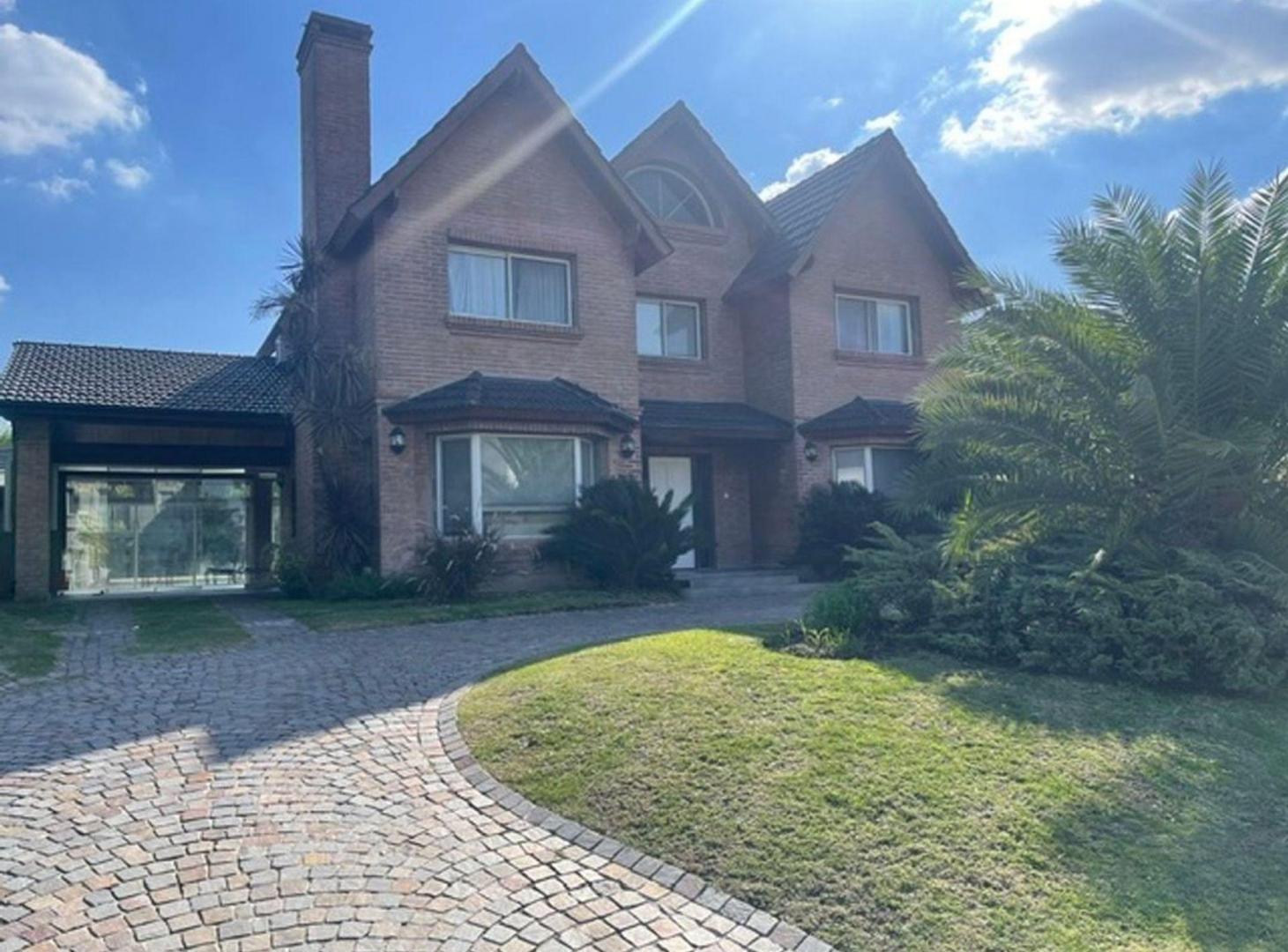 CASA EN VENTA BARRIO SETIEMBRE 6 AMBIETES