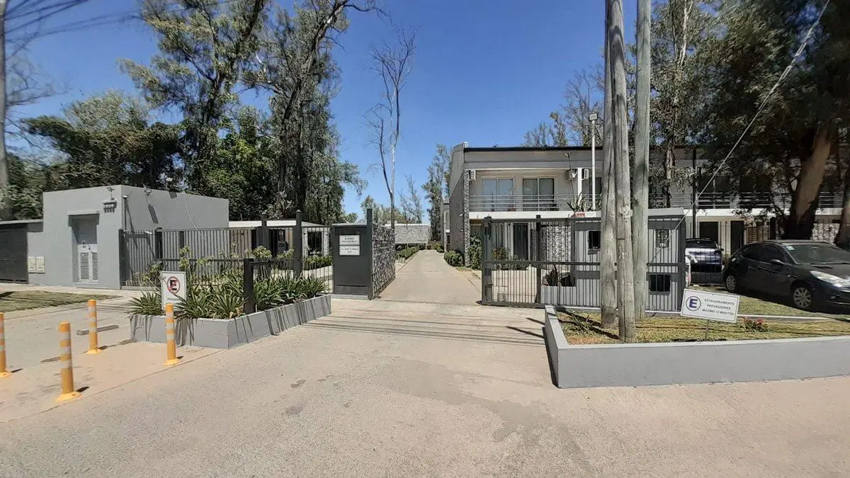 DUPLEX 4AMB COMPLEJO C/PILETA BARRIO CERRADO PILAR 2