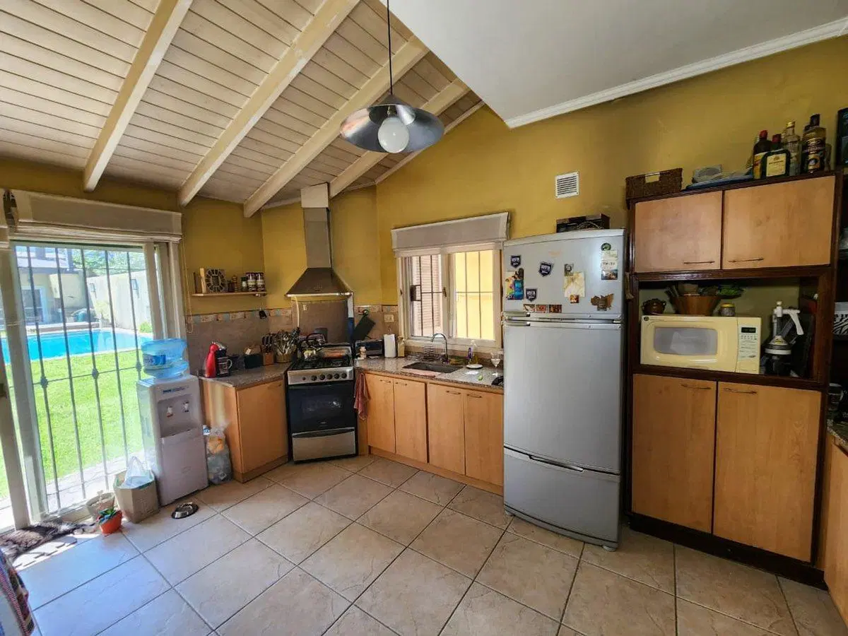 VENTA CASA 5 AMB + QUINCHO + PILETA - HURLINGHAM 5