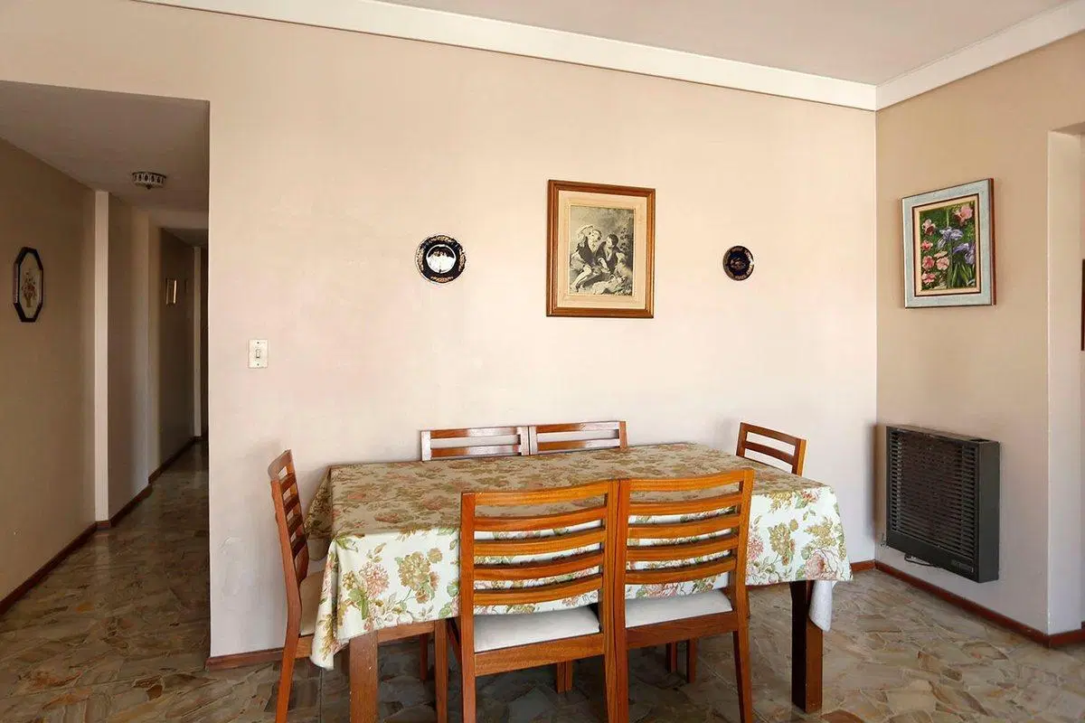 DEPARTAMENTO 3 AMBIENTES BALCON COCHERA MONSERRAT 5