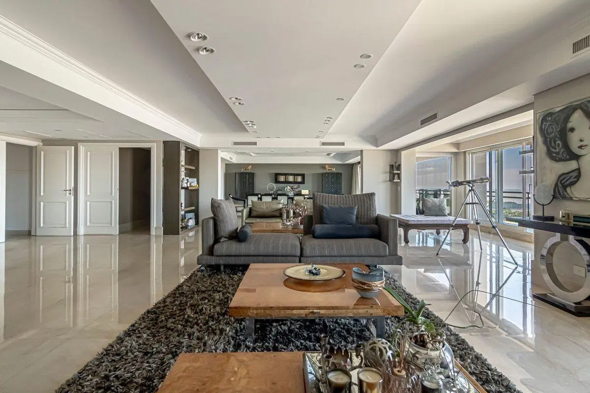 VENTA ESPECTACULAR PISO ALTO CHATEAU LIBERTADOR 5