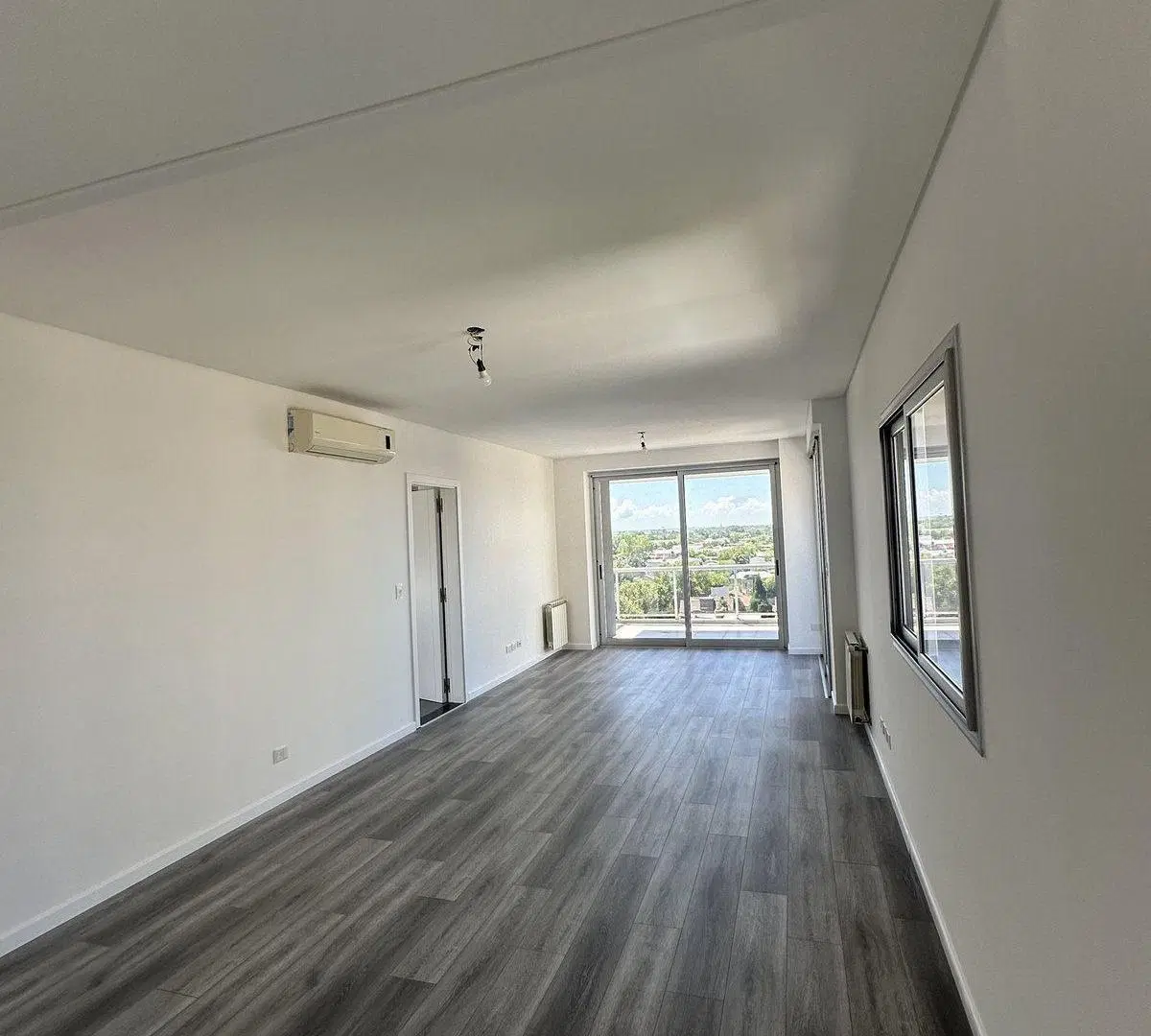 VENTA 4 AMB C/DEP.  COCH. PILETA VISTA A. CREDITO 3