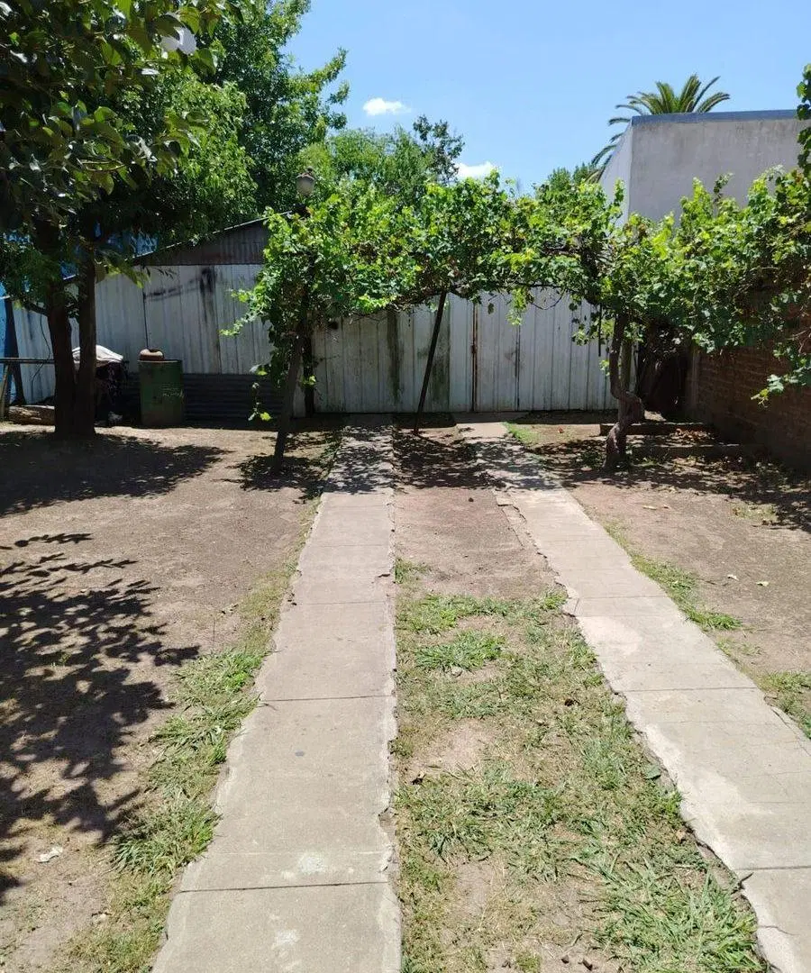 EN VENTA!! LOTE CON TALLER, MERLO, PCIA. BS. AS. 2