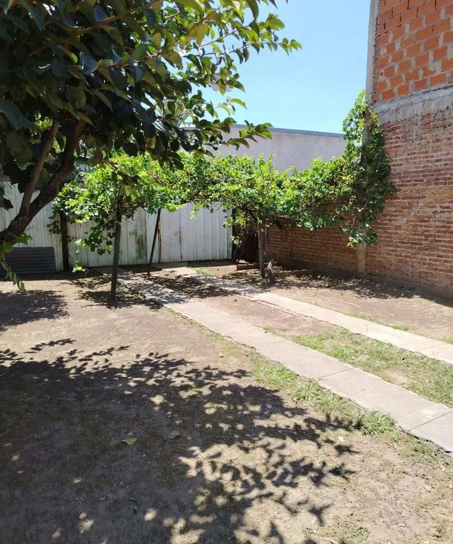 EN VENTA!! LOTE CON TALLER, MERLO, PCIA. BS. AS. 3