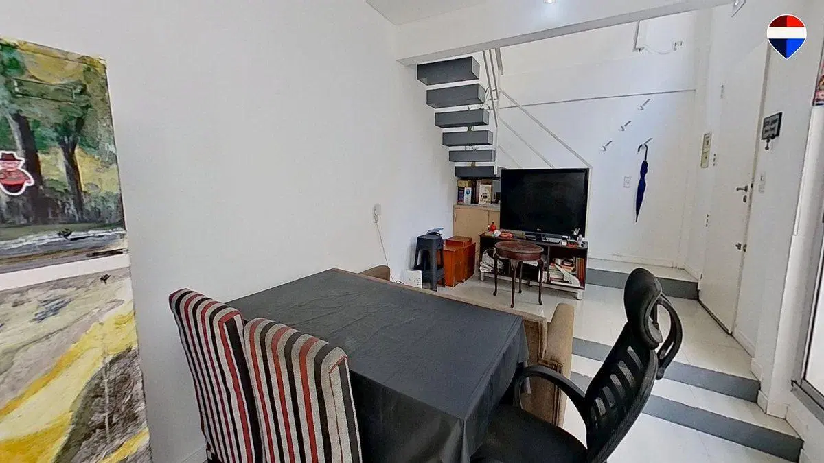 VENTA Departamento 2 amb en 2 plantas P. PATRICIOS 4