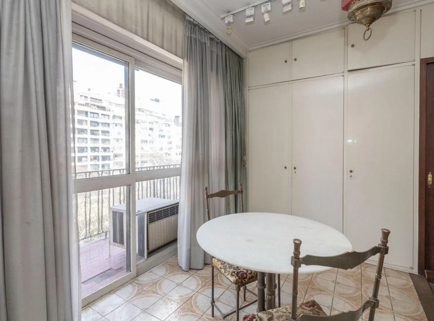 EXCLUSIVO 8° PISO CATEGORIA VENTA COCHERA PALERMO 5