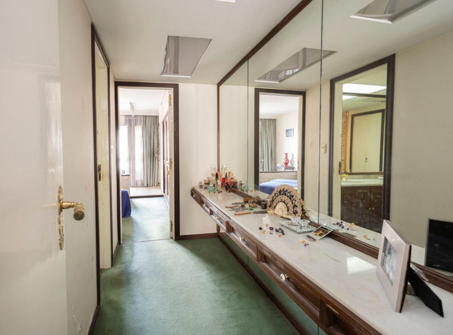 EXCLUSIVO 8° PISO CATEGORIA VENTA COCHERA PALERMO