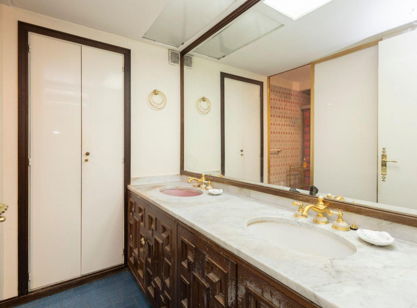 EXCLUSIVO 8° PISO CATEGORIA VENTA COCHERA PALERMO