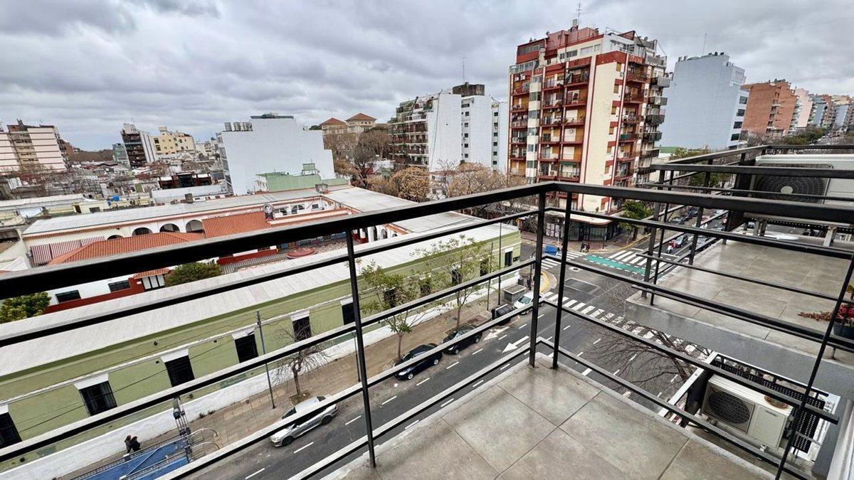 VENTA C/RENTA ESPACIO APTO PROF PQUE. PATRICIOS