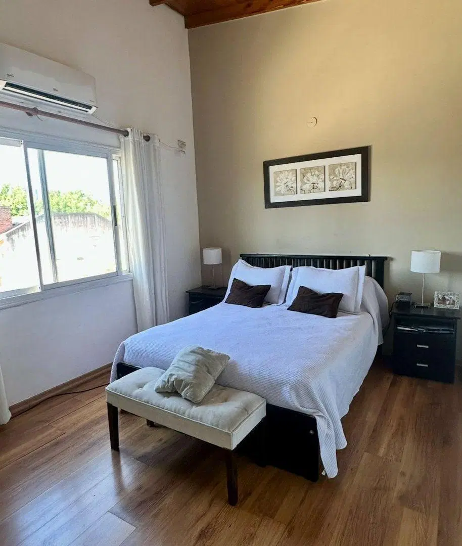 VENTA TRIPLEX 4 AMBIENTES APTO CREDITO- OLIVOS 2