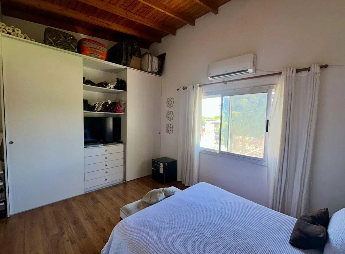 VENTA TRIPLEX 4 AMBIENTES APTO CREDITO- OLIVOS 3
