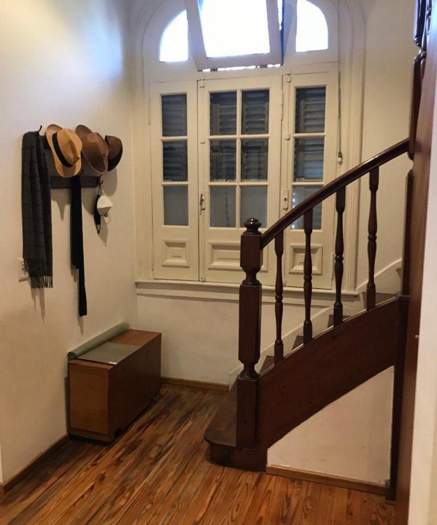Foto de VENTA CASA ESTILO RECICLADA A NUEVO VILLA LURO-, imagen 1