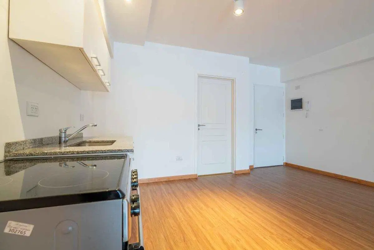VENTA CABALLITO DEPARTAMENTO 68m2 BALCON Y COCHERA 5