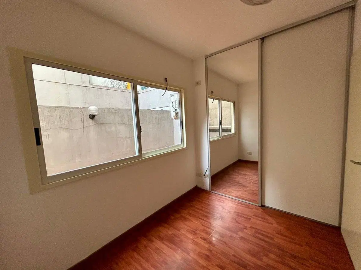 CABALLITO VENTA DPTO 2 AMBIENTES CON PATIO 4