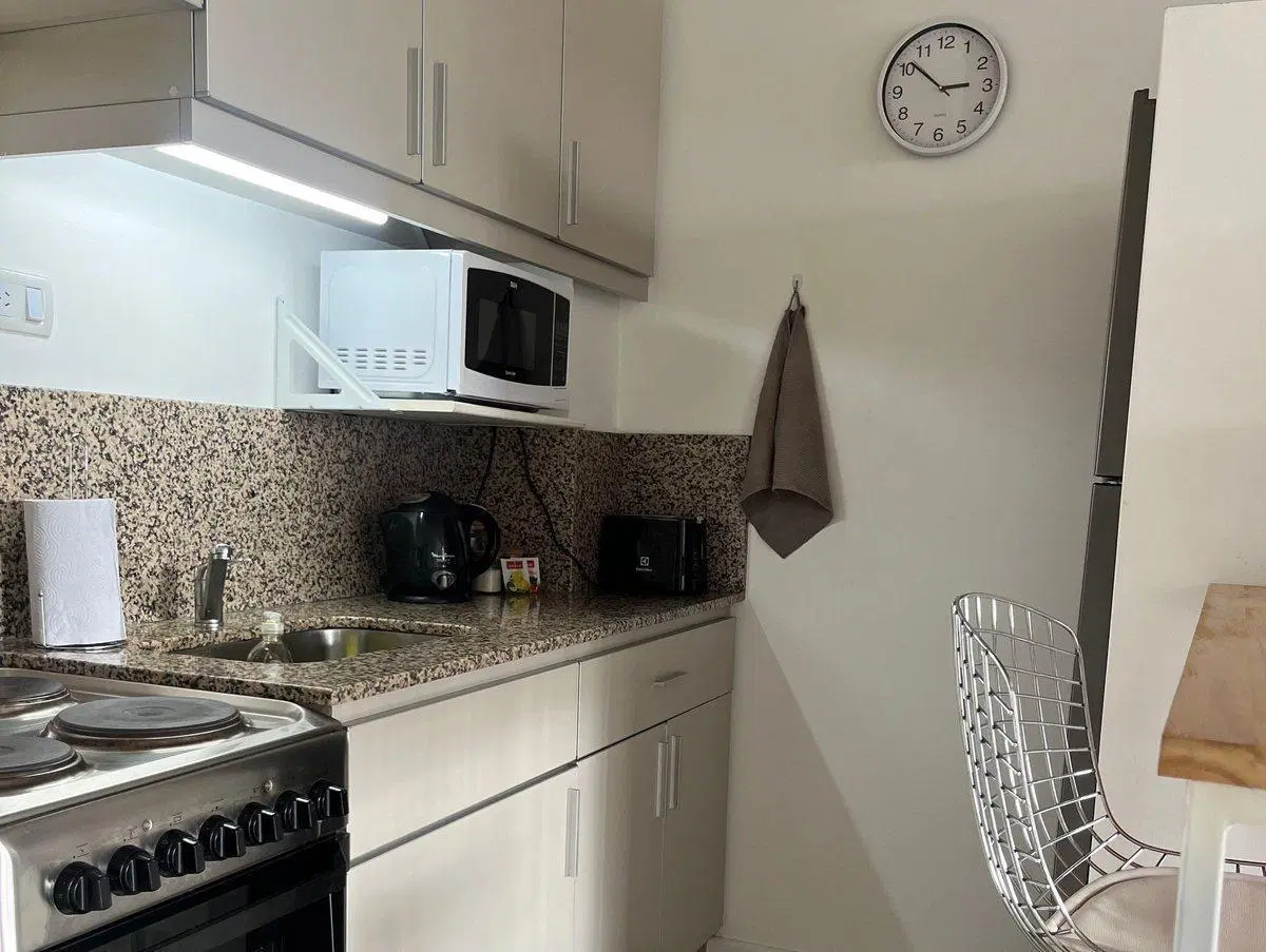 VENTA MONOAMBIENTE AMOBLADO C/BALCON PARQUE CHAS 2