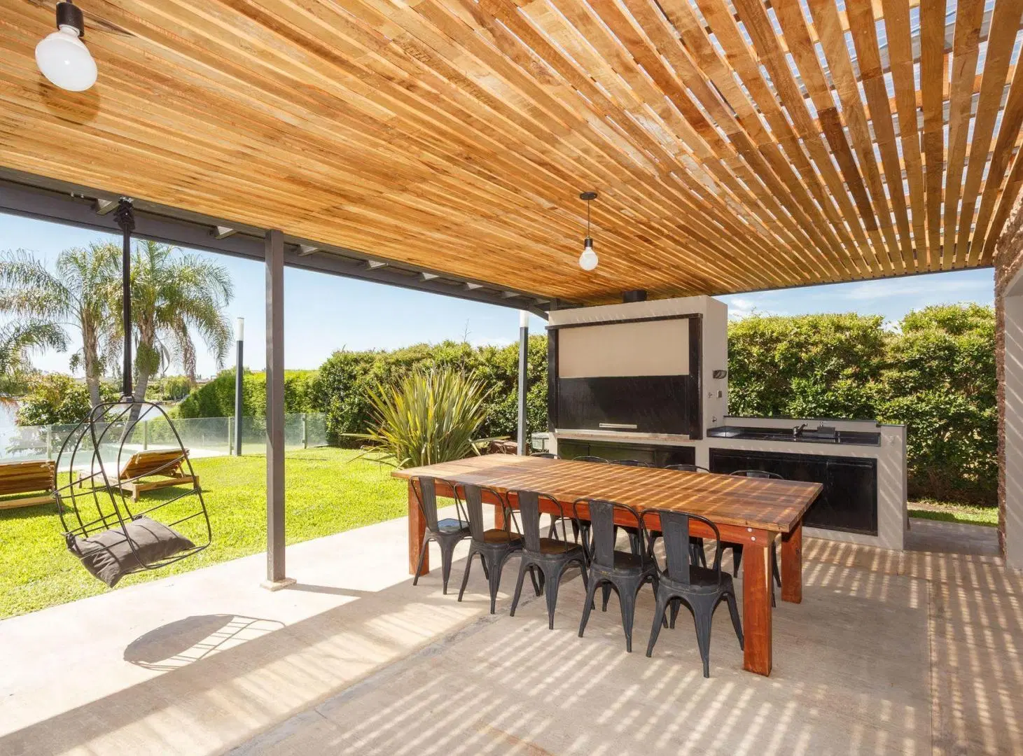 VENTA CASA C/AMARRA AL RIO LUJAN BARRIO SAN MARCO 2