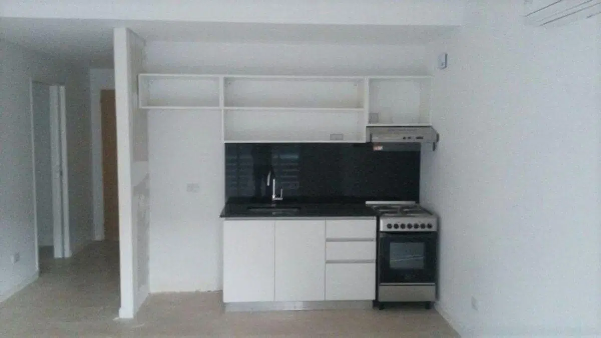 VENTA DPTO 2 AMBIENTES C/BALCÓN Y COCHERA TIGRE 2