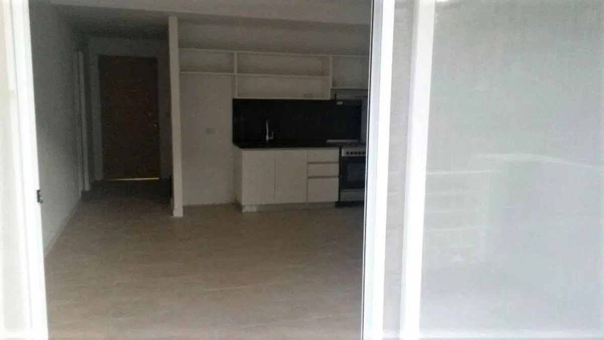 VENTA DPTO 2 AMBIENTES C/BALCÓN Y COCHERA TIGRE 4