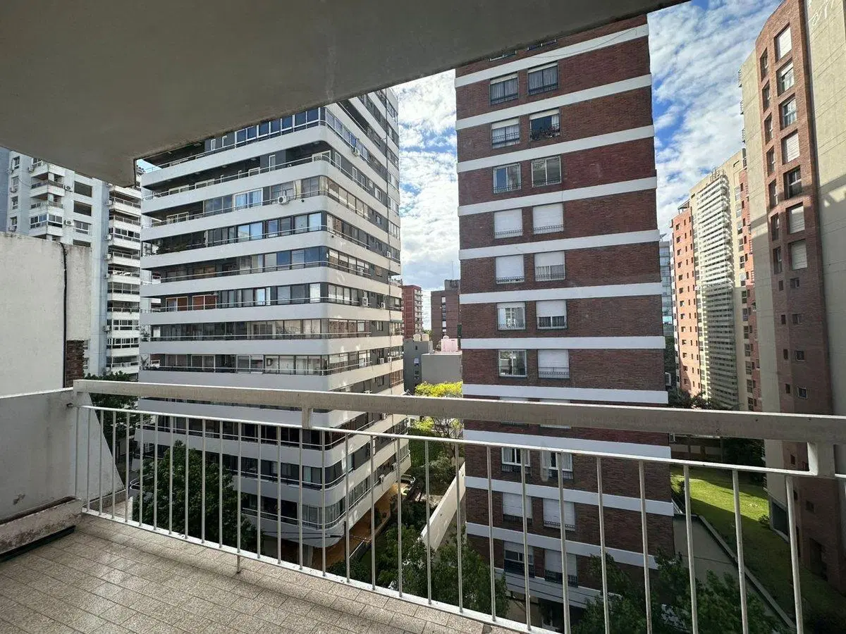 Depto venta 4 amb + dep. de servicio  Martinez 3