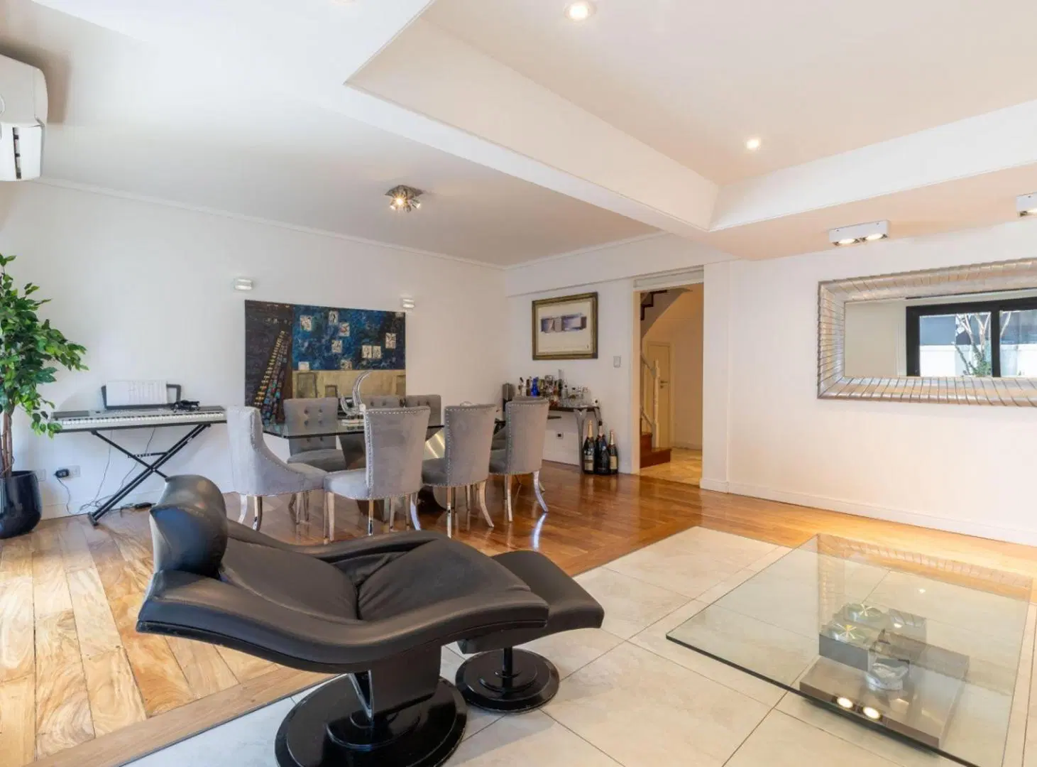 VENTA CASA A NUEVO C/2 SUITES/ COCH 3 AUTOS DEVOTO 5