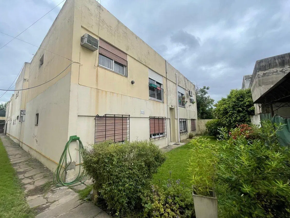 VENTA DEPARTAMENTO 3 AMBIENTES CON COCHERA. MORON 5