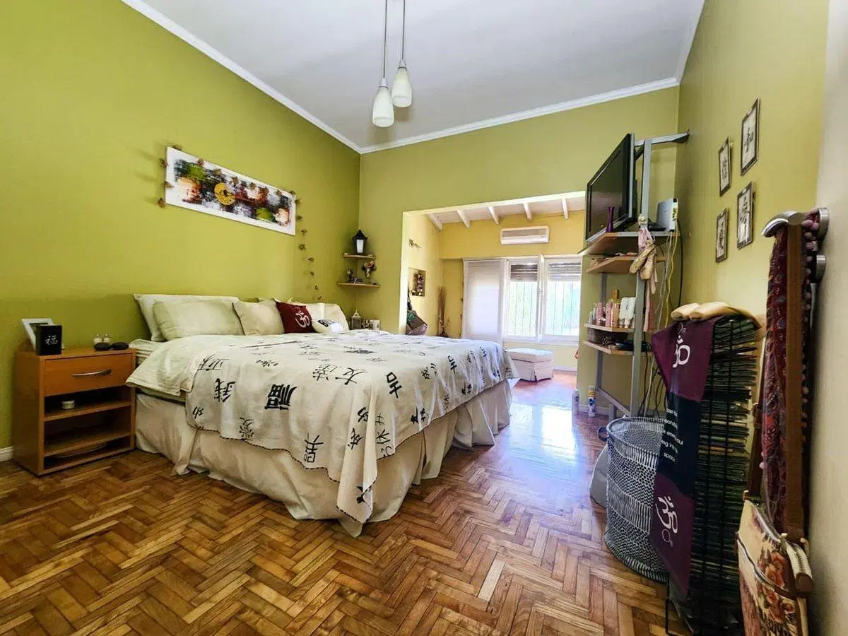 VENTA CASA 5 AMB + QUINCHO + PILETA - HURLINGHAM 8