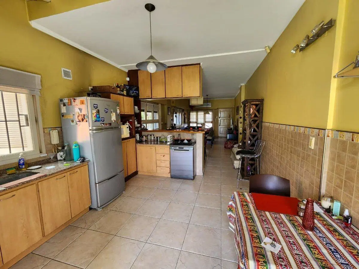 VENTA CASA 5 AMB + QUINCHO + PILETA - HURLINGHAM 3