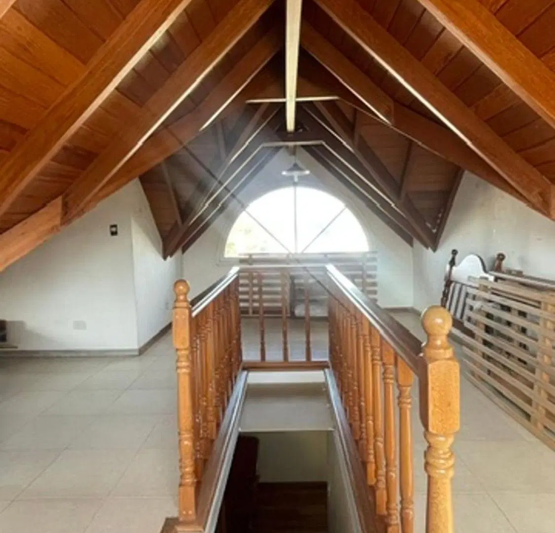 CASA EN VENTA BARRIO SETIEMBRE 6 AMBIETES 5
