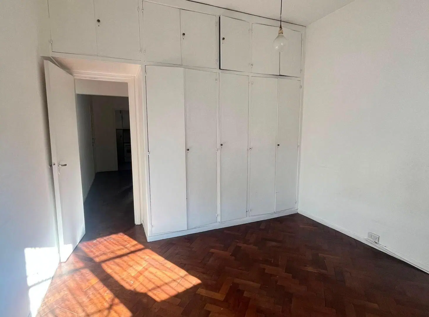 venta luminoso 2 ambientes almagro piso 2 escalera 5