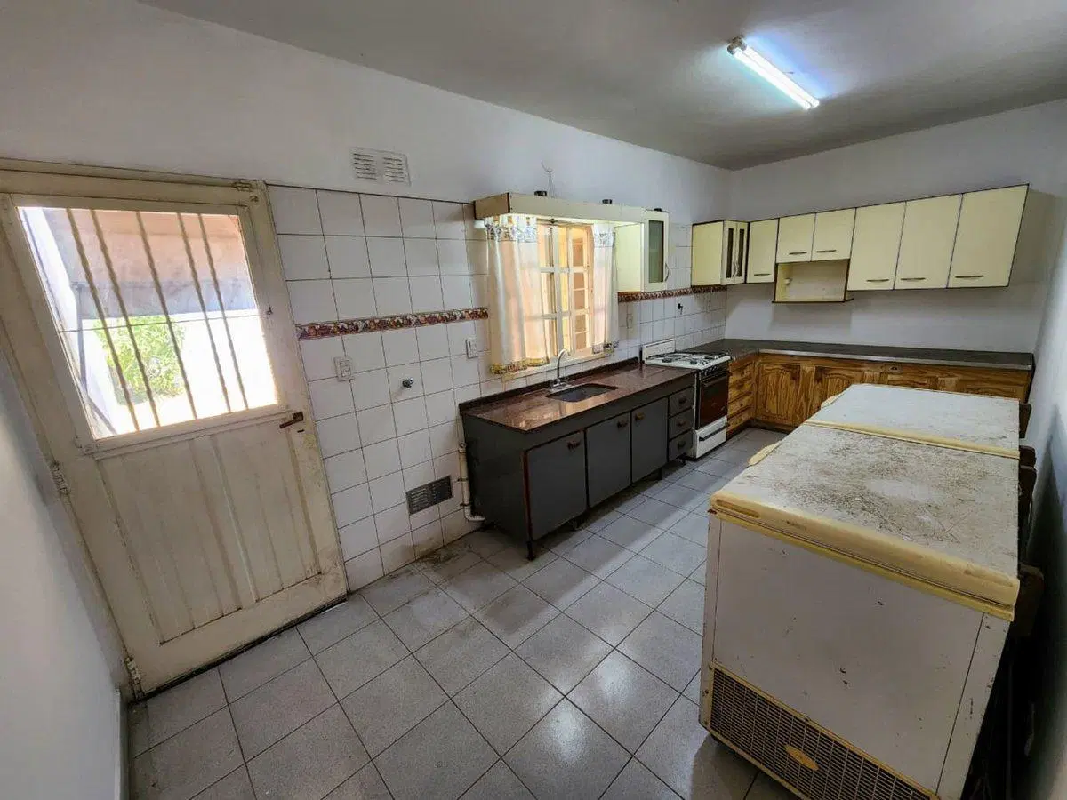 VENTA  CASA TIPO DUPLEX 4 AMB MORENO CENTRO. 5